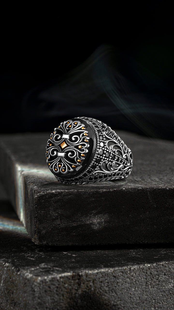 THE MOTAGU'S HARRIER - Hand Crafted  Premium Quality Silver Man Ring with Circle Black Onyx Stone and Motif